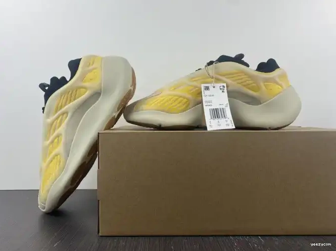 Adidas Safflower V3 HP5425 Mono 700 Yeezy 0418